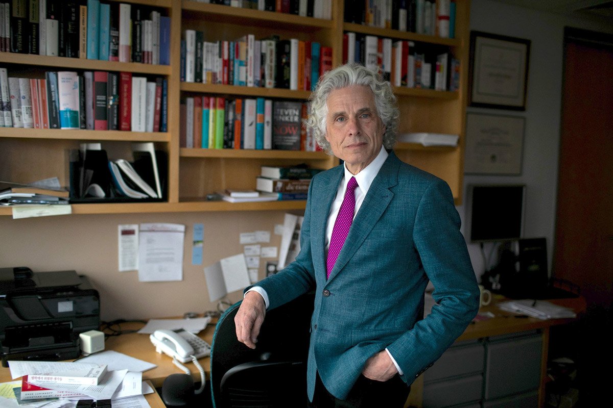 Стивен Пинкер в своем кабинете в Кембридже, штат Массачусетс, в 2018 году. Фото: Kayana Szymczak / The New York Times