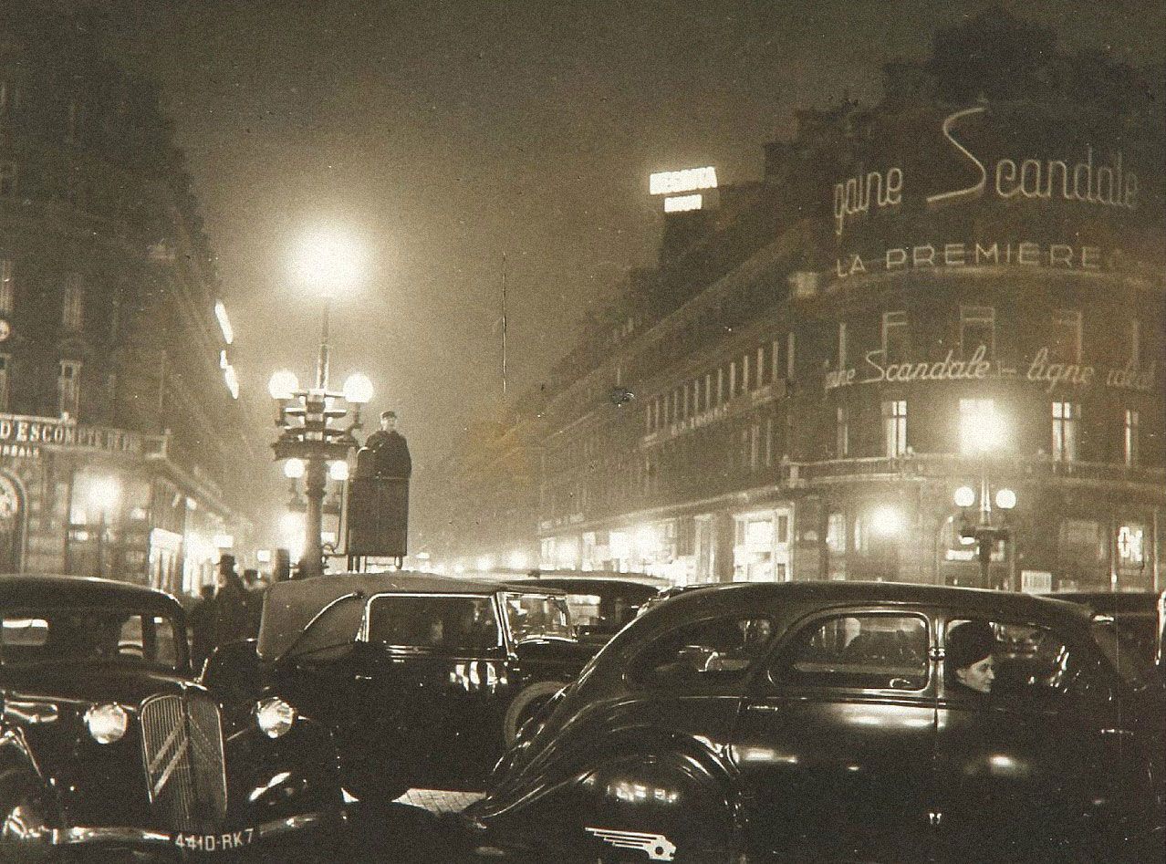 Площадь Оперы в Париже, 1930-1932 годы. Фотограф Робер Дуано. Источник: robert-doisneau.com