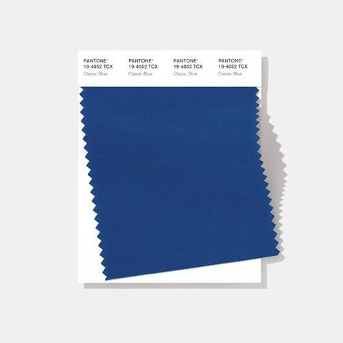 Цвет 2020 года — классический синий (19-4052 Classic Blue). Источник: Pantone