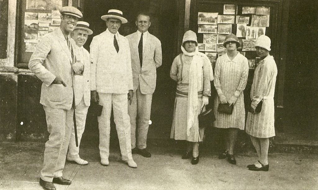 Andrade (tv) i 1927 på rejse i Amazonas. Foto: Wikimedia Commons.