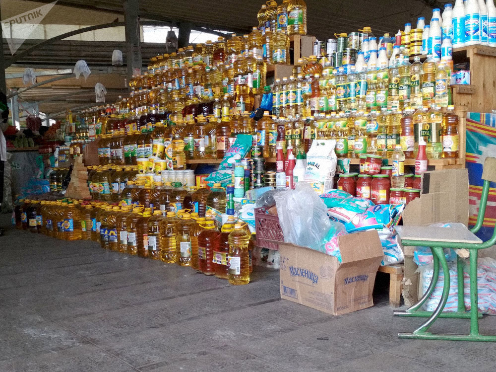 По словам местных жителей, на базарах есть все продукты, никакой паники нет. Фото: Рамиз Бахтияров / uz.sputniknews.ru