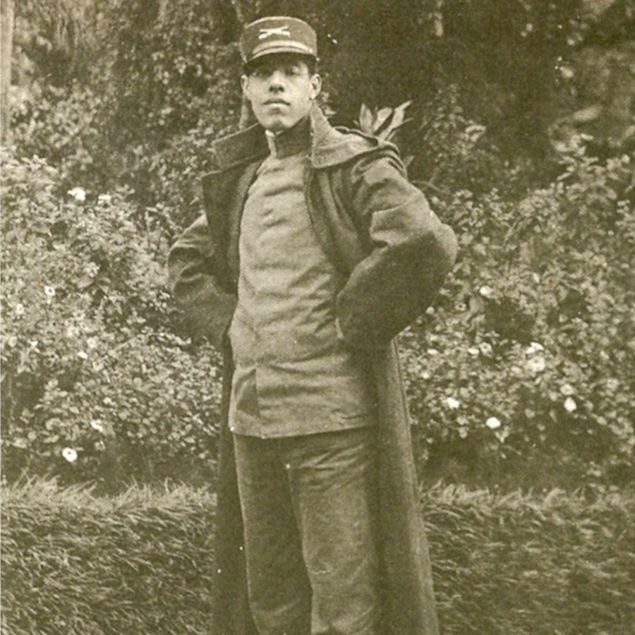 Den brasilianske forfatter Mario de andrade poserende i 1916. Foto: Wikimedia Commons