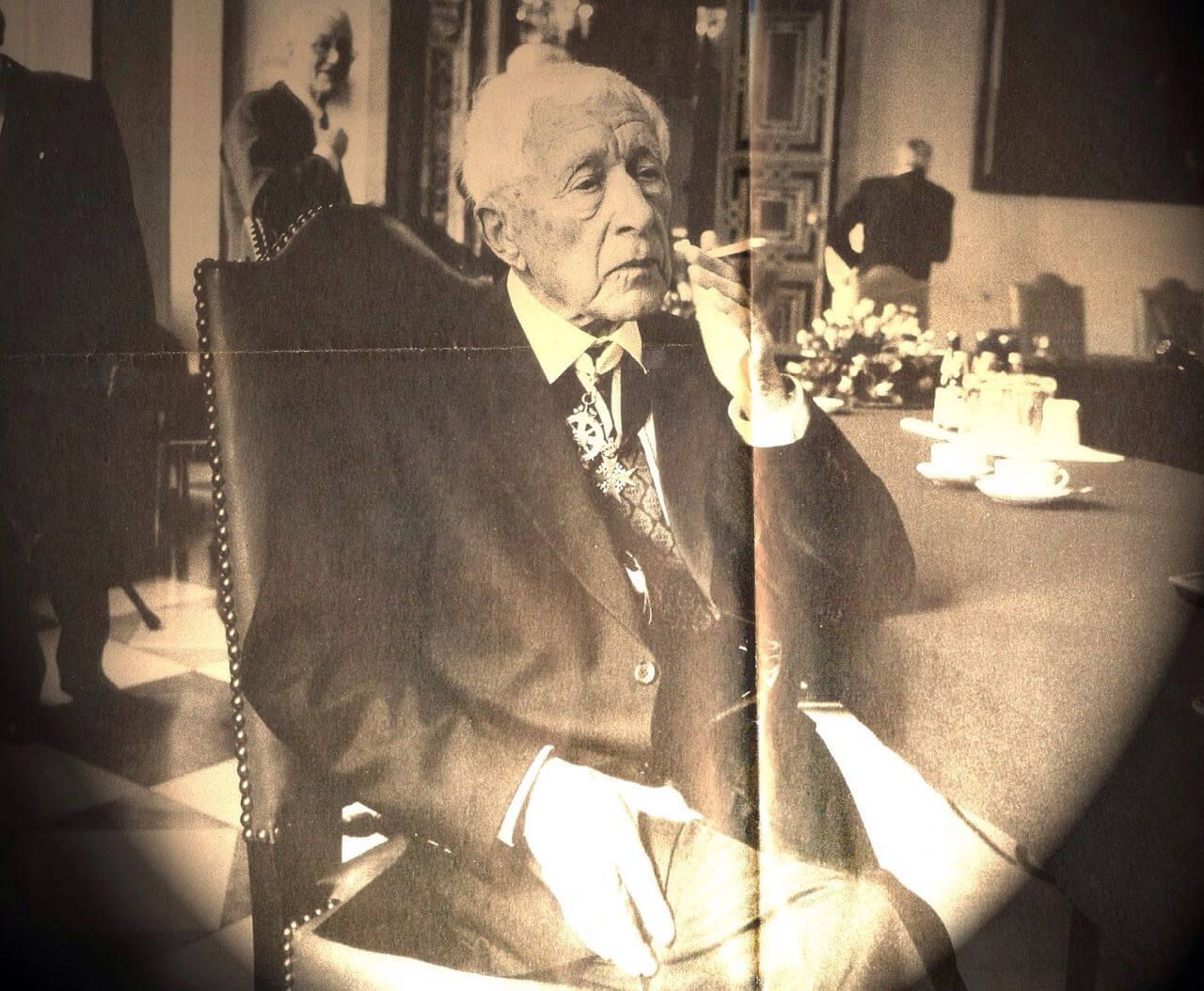 Эрнст Юнгер в день своего 100-летия. Источник: pinterest.com