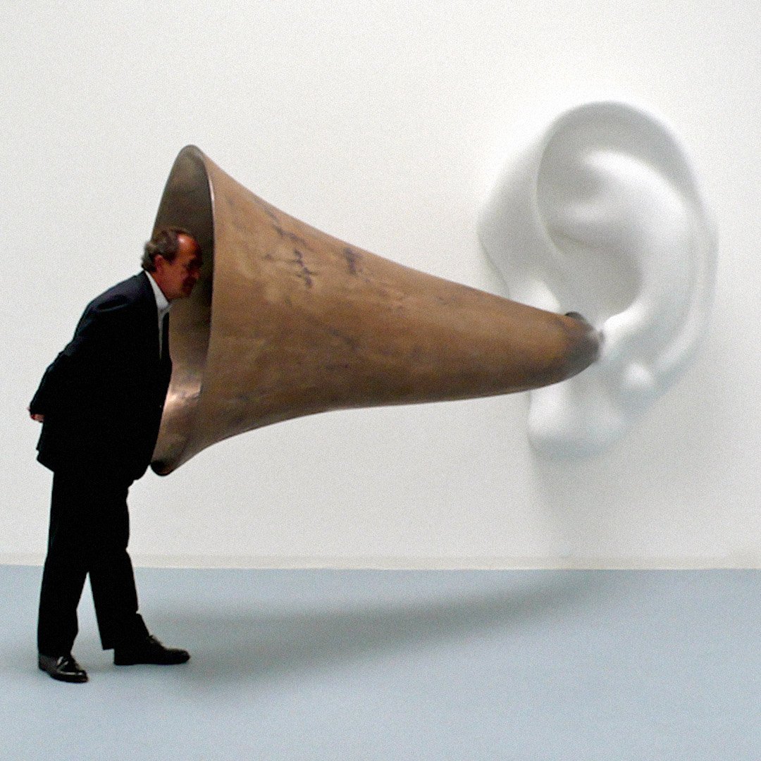 Работа Джона Балдессари «Beethoven's Trumpet (with Ear)». Фото: Beyer Projects