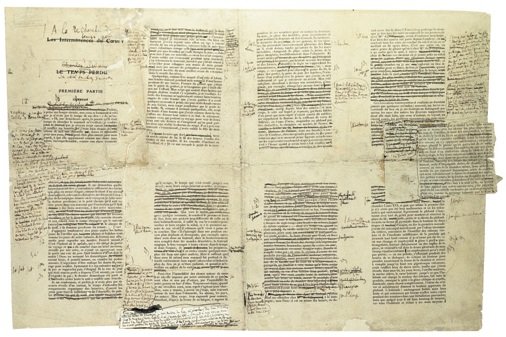 Et udpluk af manuskriptet til »På sporet af den tabte tid« med forfatterens noter. Foto: Wikimiedia Commons.