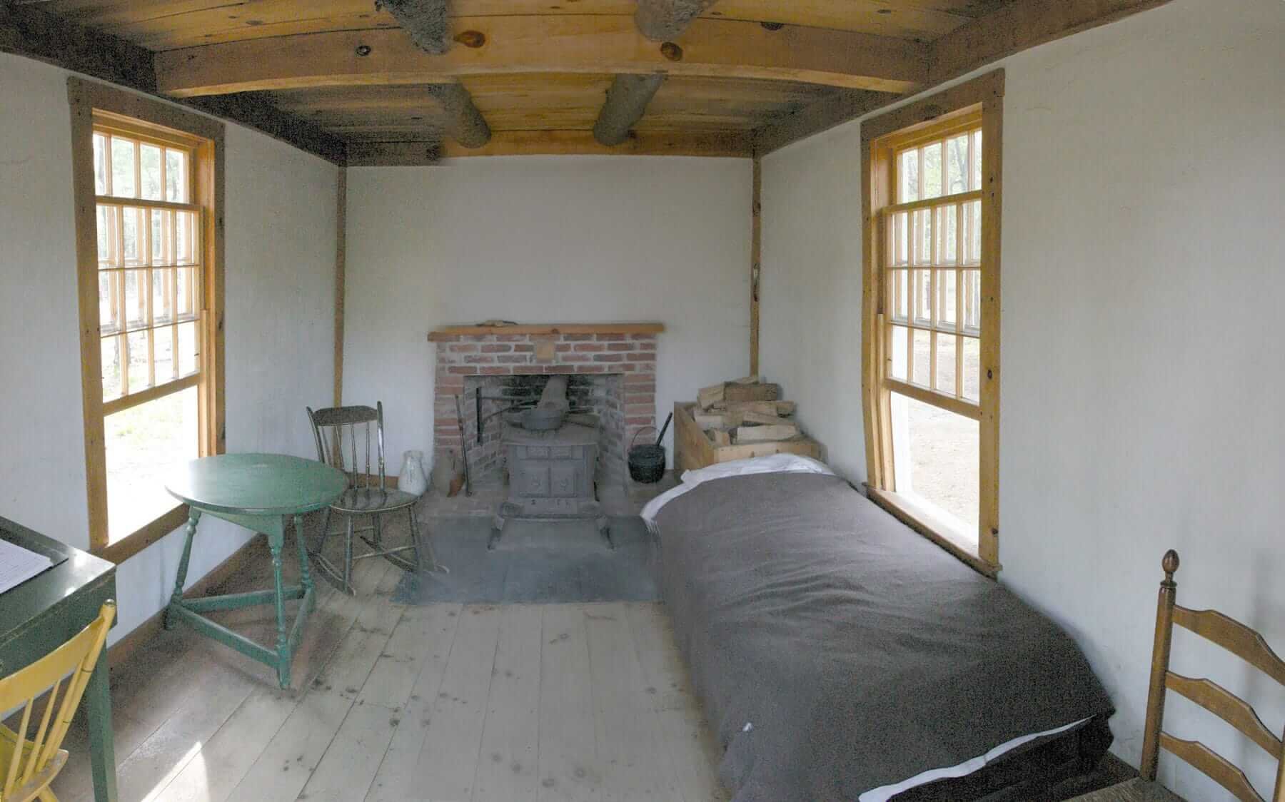 Henry David Thoreaus simple hytte ved dammen. Foto: wikipedia.org
