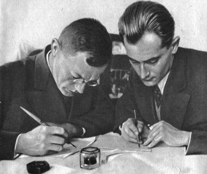 Илья Ильф и Евгений Петров (1932). Фото Елеазара Лангмана. Источник: ilf-petrov.ru
