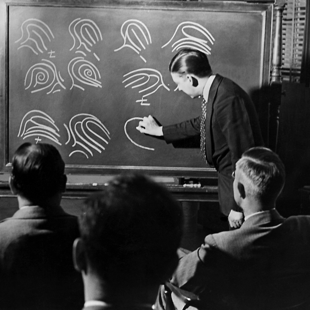 Курс в Академии ФБР по снятию отпечатков пальцев. Фото: Getty Images
