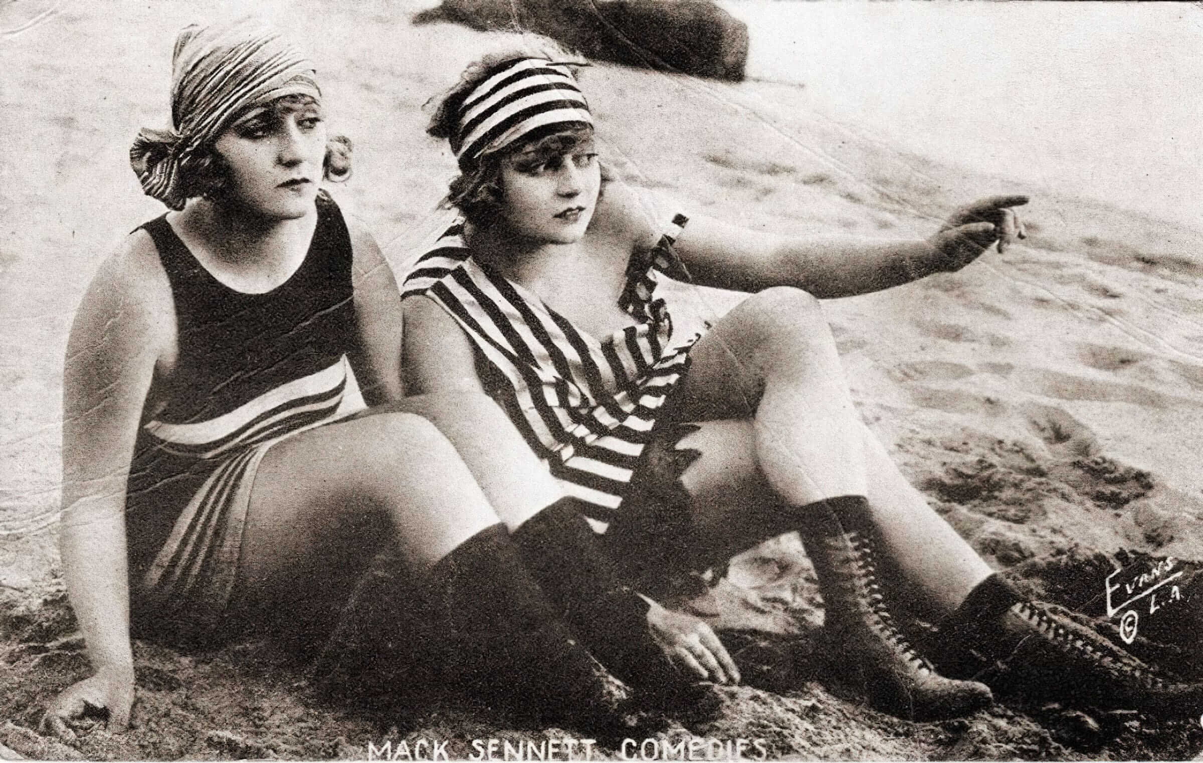 Клэр Андерсон и Роуз Картер в проекте режиссера и продюсера Мака Сеннетта Bathing Beauties (1918). Источник: Нью-Йоркская публичная библиотека