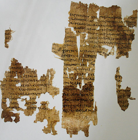 Nogle af de håndskrevne overleverede linjer af Sapfos digting, der er tilbage. Kilde: Masur / Wikimedia Commons (CC BY-SA 2.5)